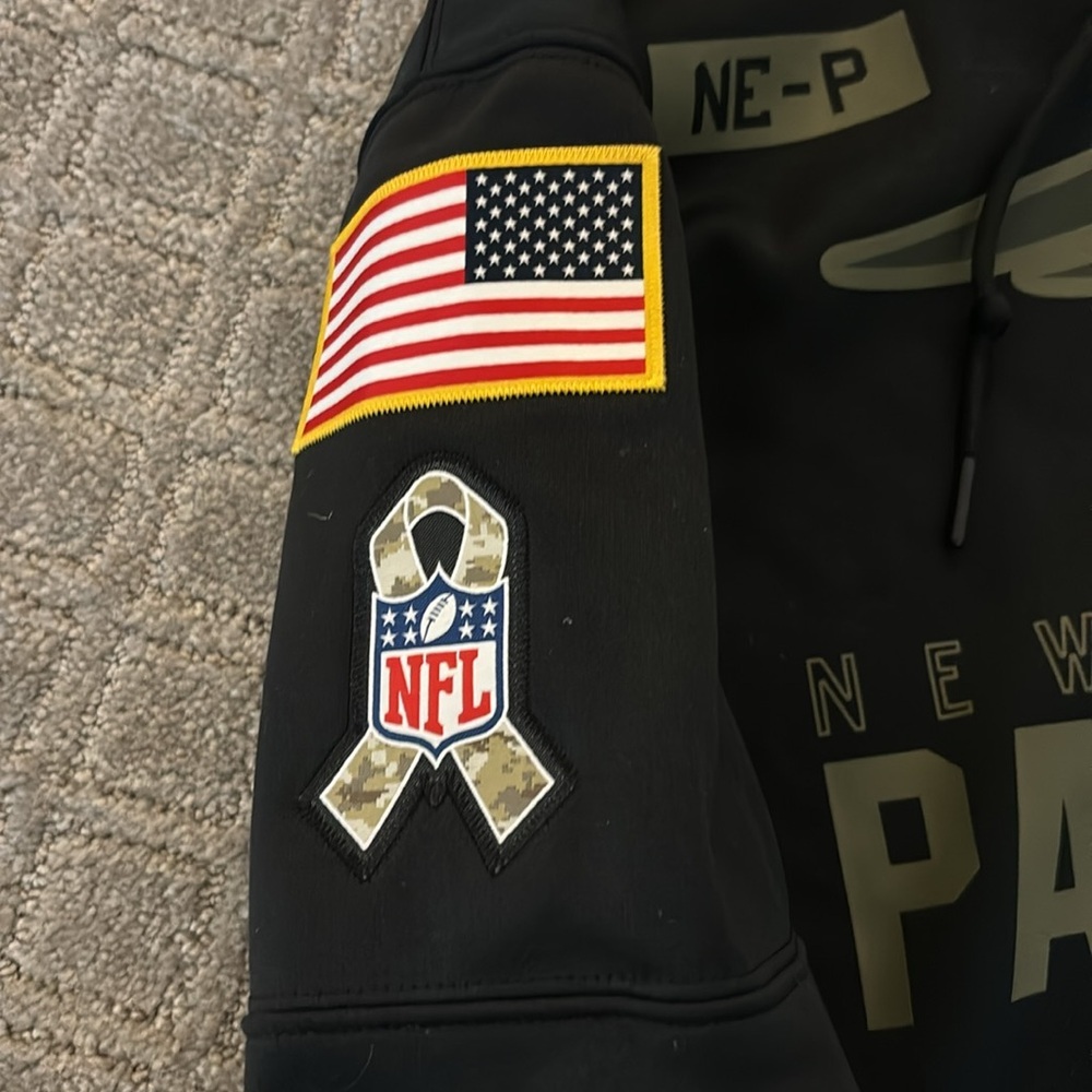 Nike New England Patriots Hoodie - Picture 4 of 6